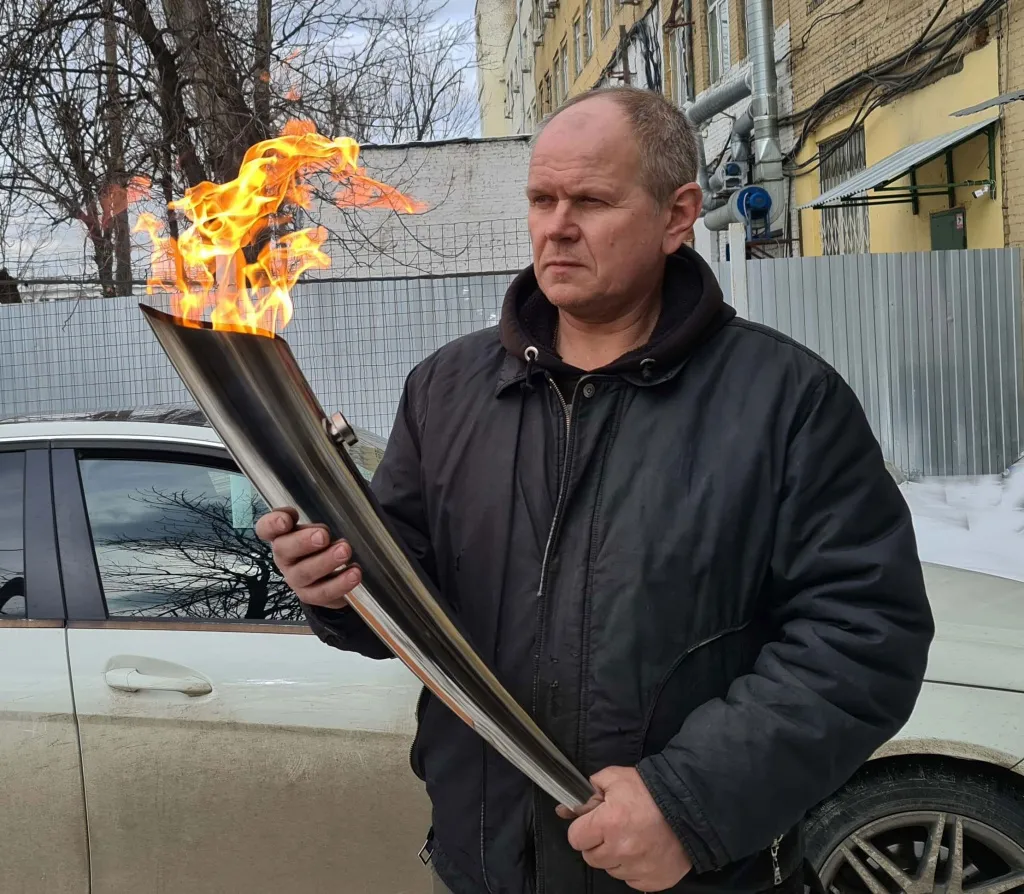 Факелы для эстафеты Олимпийского огня в Саках Факелы для эстафеты Олимпийского огня в Саках